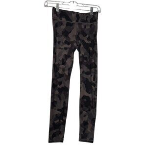 Athleta Girl High Rise Printed Chit Chat Tight Camo Stretchy Size Large / 12